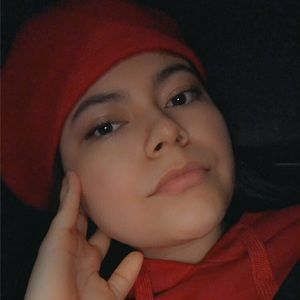 Meet your Posher, Rebeca